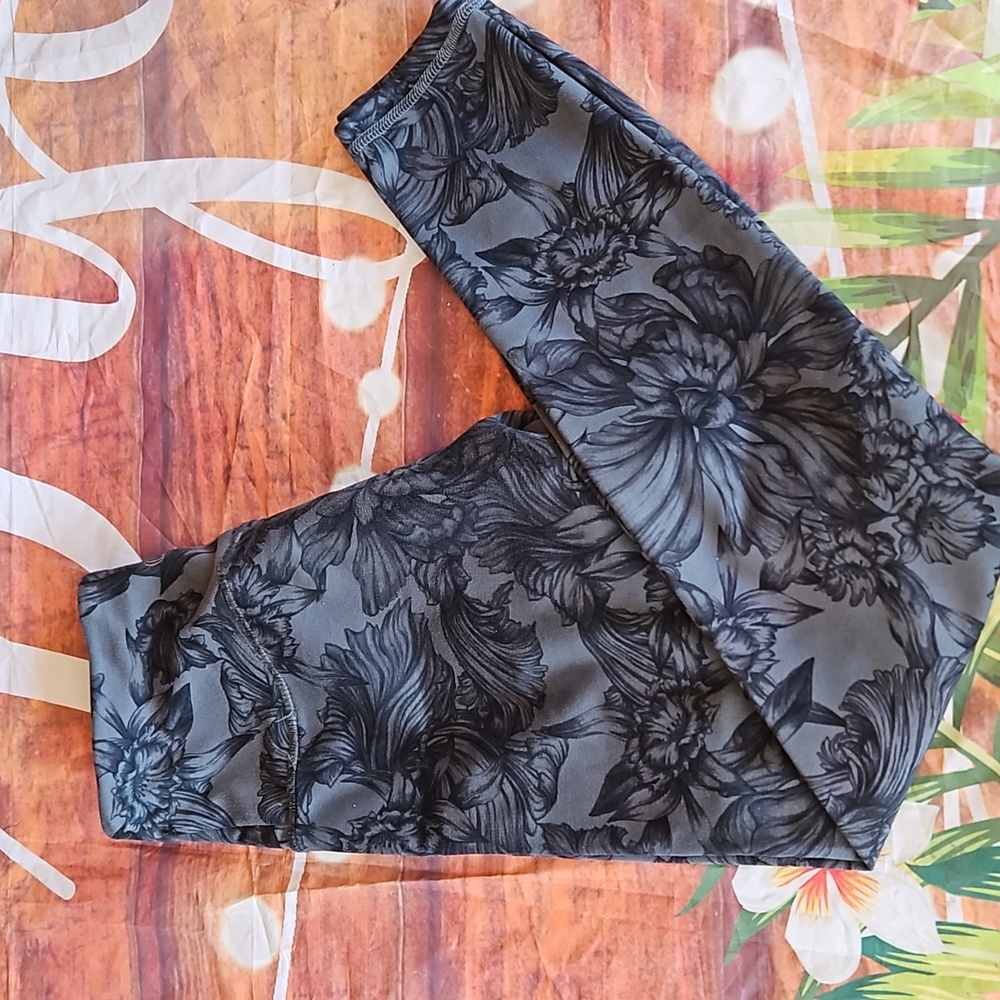 S Gym leggings